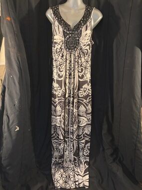 Apt. 9 Black and White Beaded V-Neck Maxi Dress